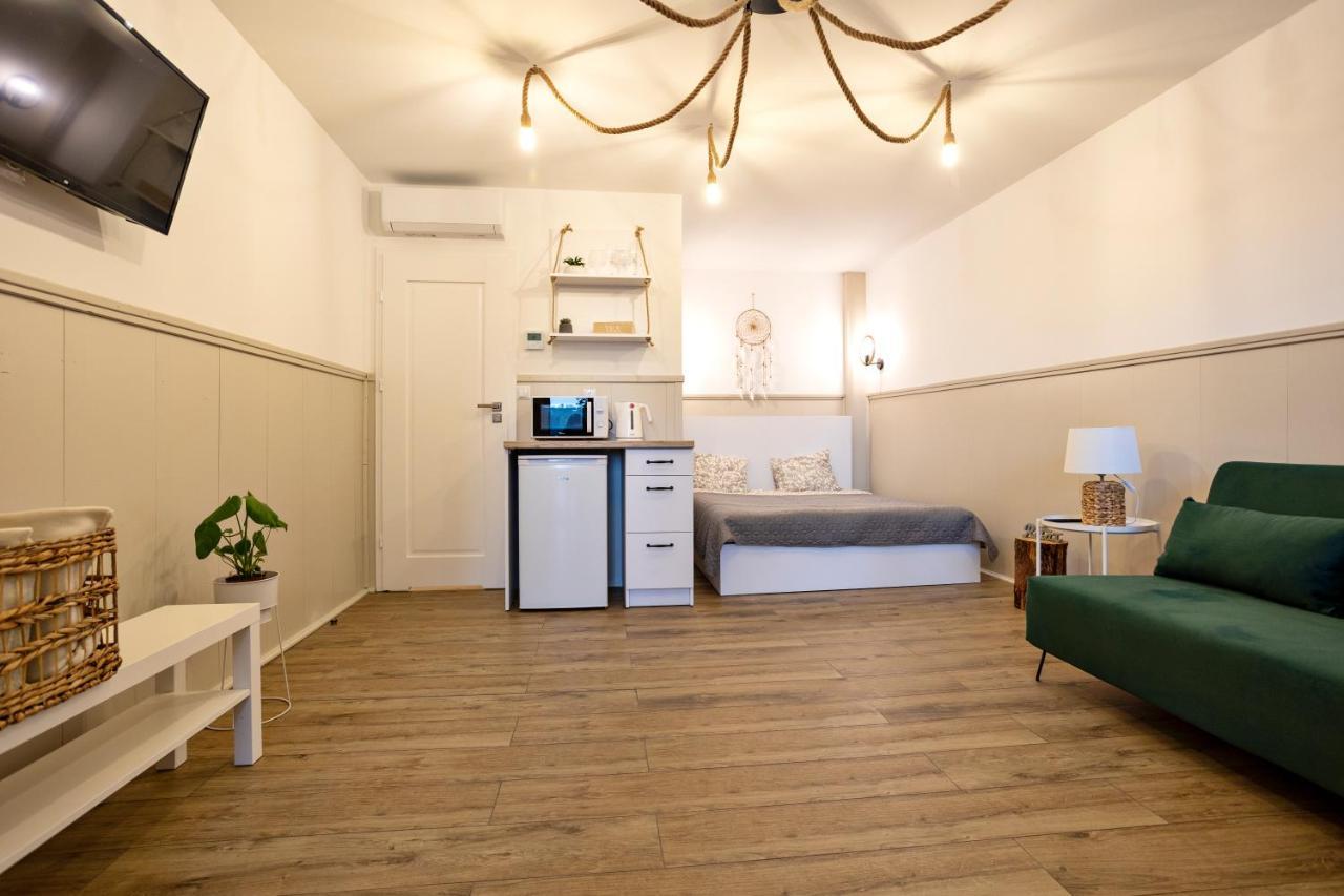 Apartamenty Nad Jeziorem Bialym Августів Екстер'єр фото